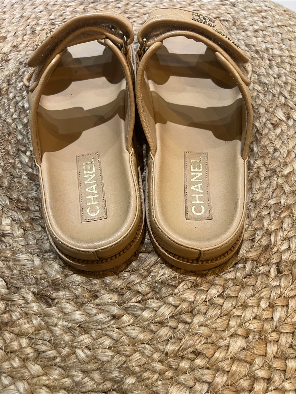 Size 41 CHANEL Beige Lambskin dad slide mule sandals - Picture 4 of 8